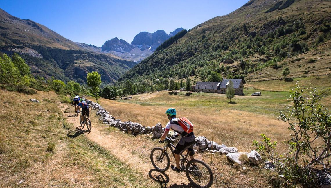 Caminatas en bicicleta de montaña