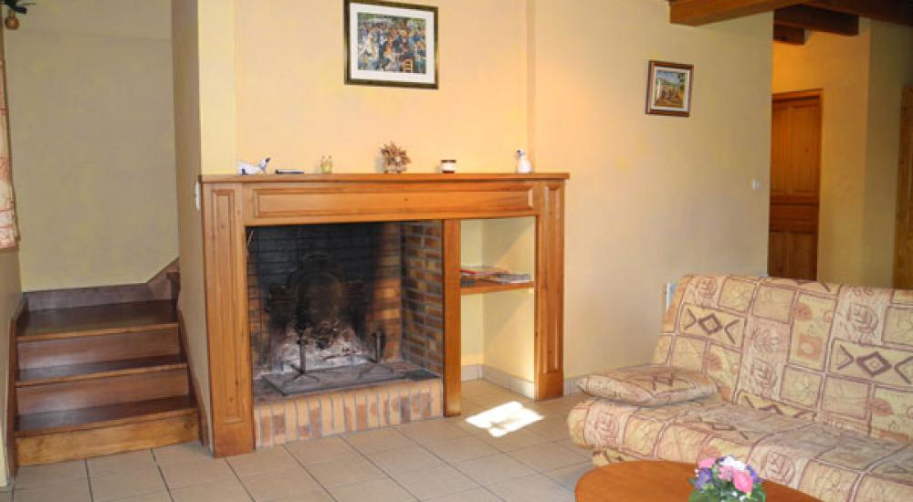 Sala de estar con chimenea