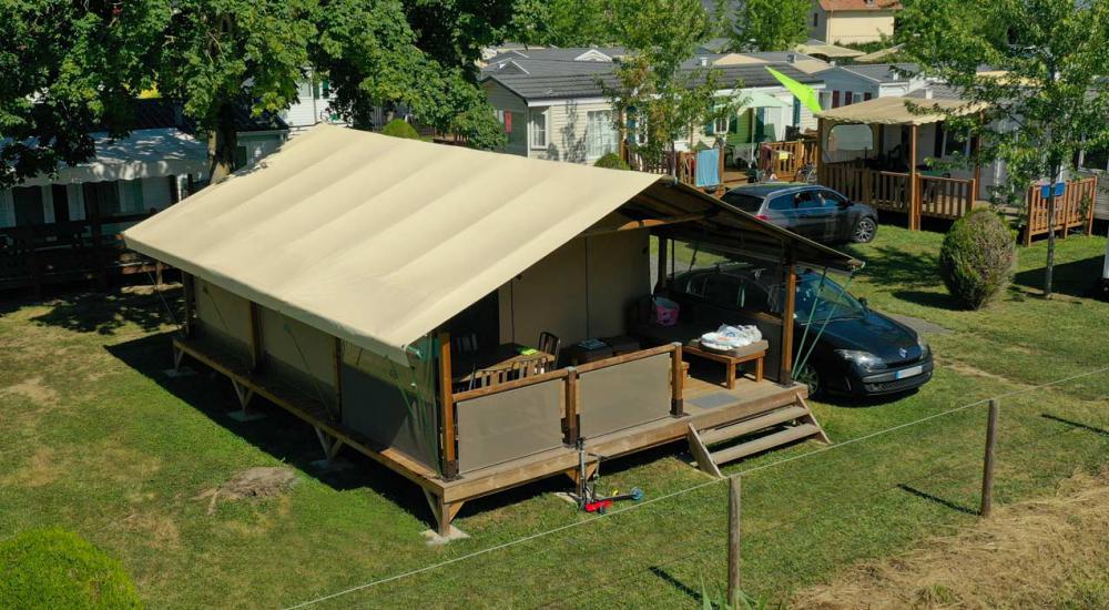 Lodge mit Terrasse