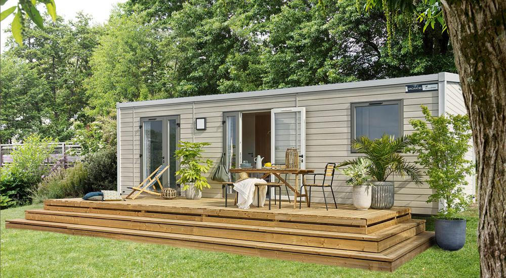 mobil-home spacieux avec terrasse couverte